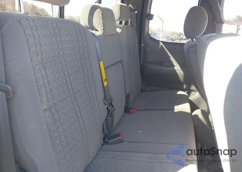 2005 Toyota Tundra Sr5 V8 from USA, damaged, VIN 5TBBT44175S466063